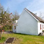 Holiday The Neale By Interhome